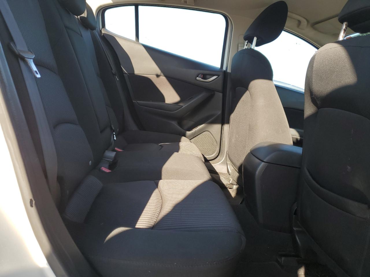 2016 Mazda 3 Sport VIN: JM1BM1U73G1332738 Lot: 82275625