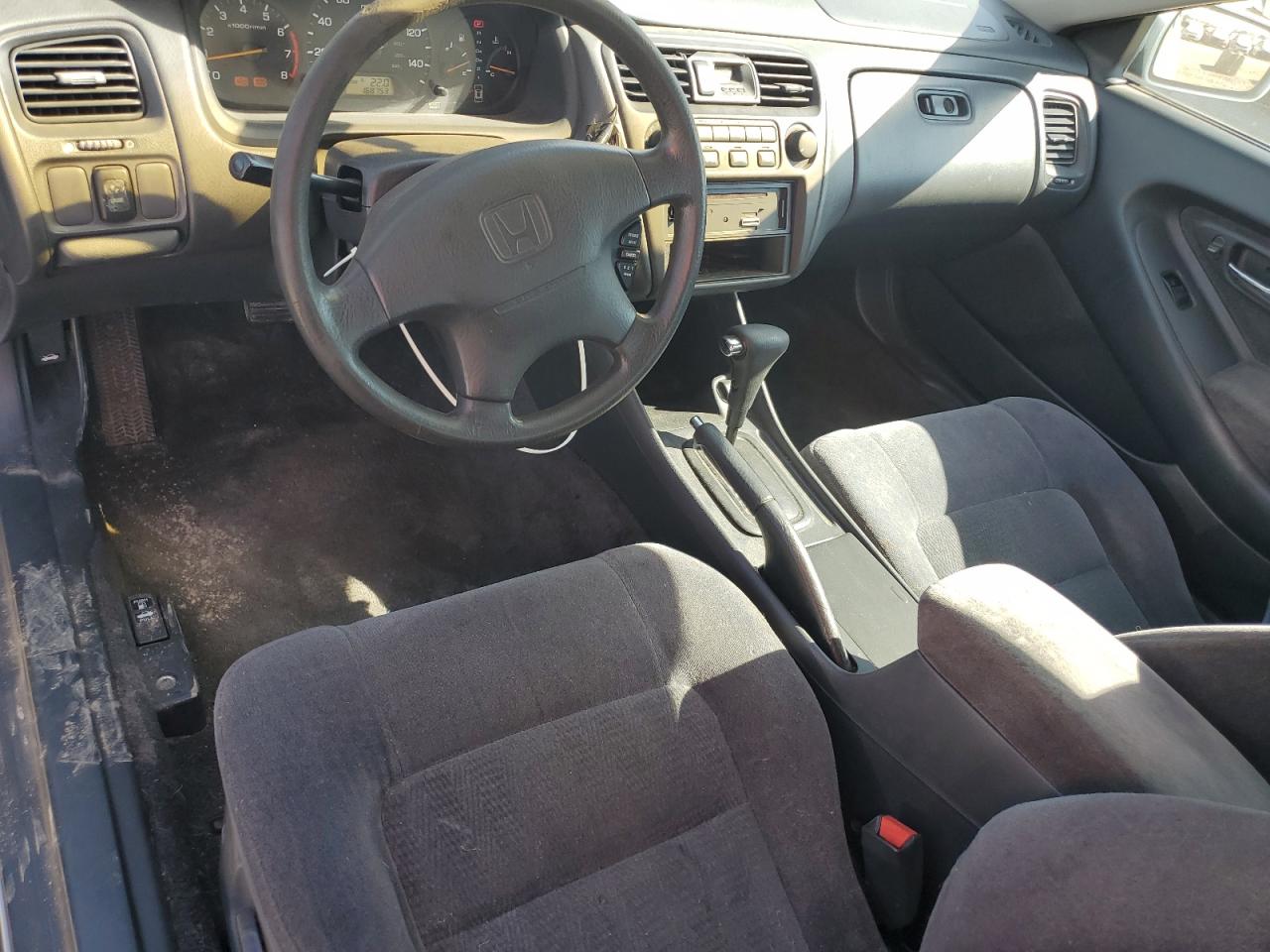 1998 Honda Accord VIN: 1HGCG2246WA003252 Lot: 86152815