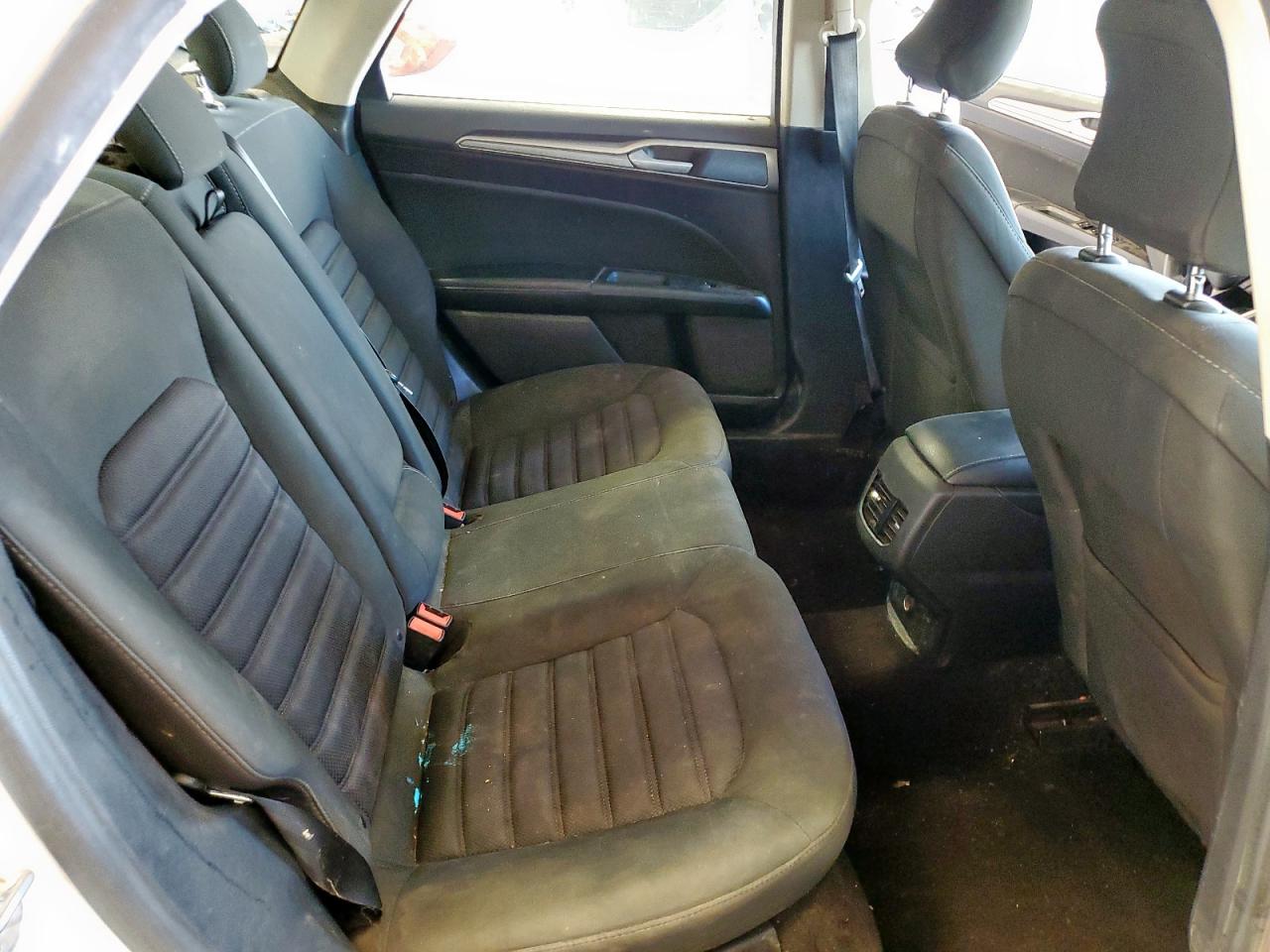 2019 Ford Fusion Se VIN: 3FA6P0LUXKR110003 Lot: 85288255