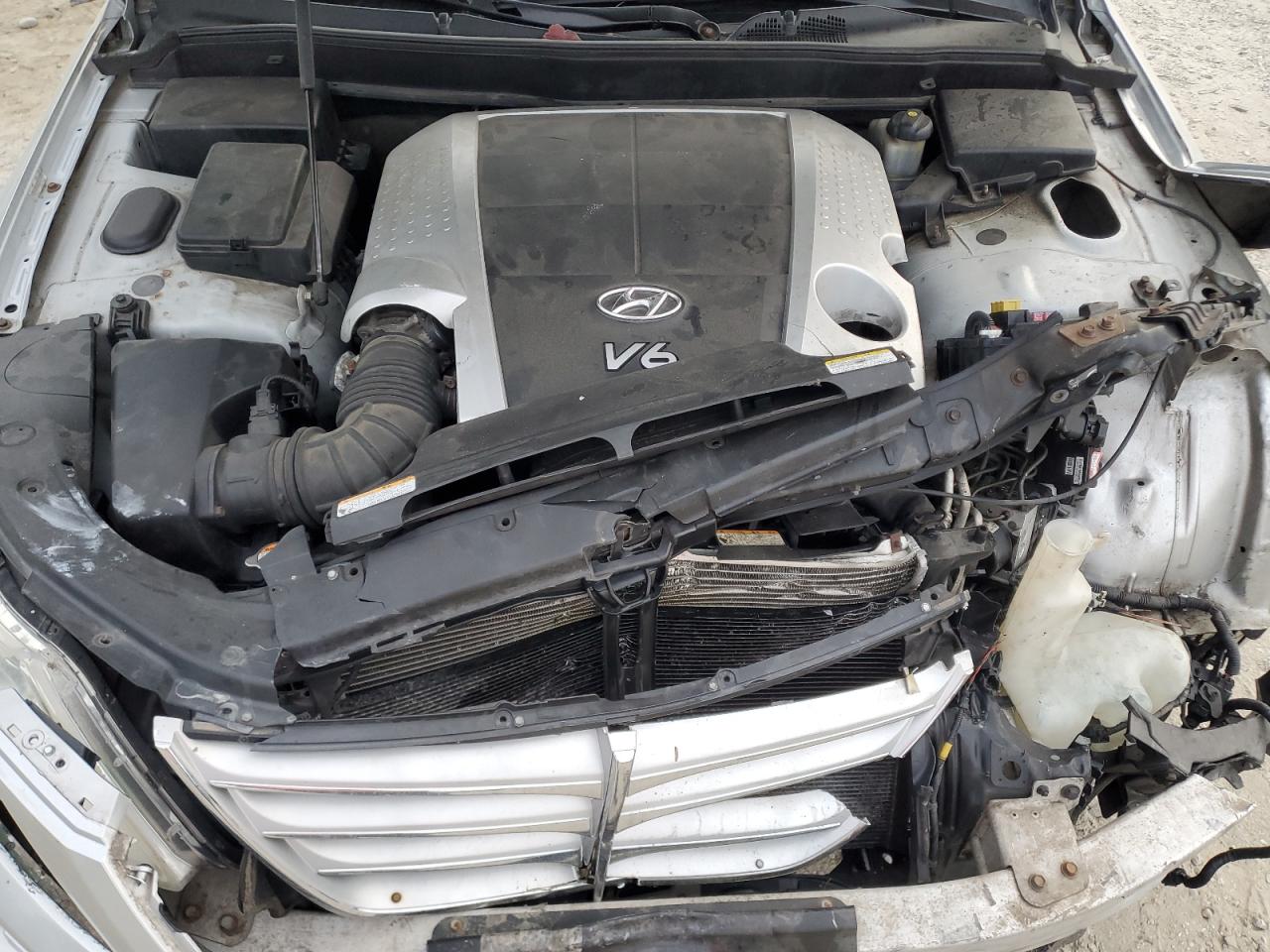 2009 Hyundai Genesis 3.8L VIN: KMHGC46E59U042424 Lot: 82688265