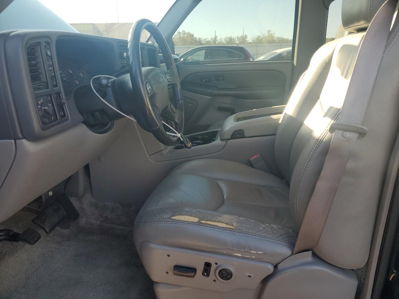 2003 Chevrolet Tahoe K1500 VIN: 1GNEK13Z13R318359 Lot: 87214995