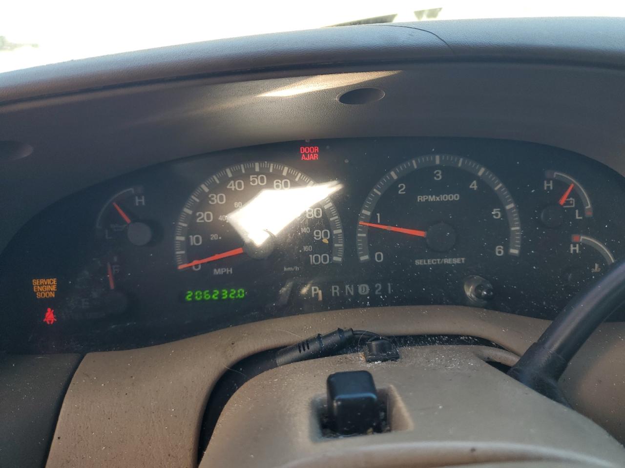 1999 Ford Expedition VIN: 1FMPU18LXXLB99196 Lot: 90887615