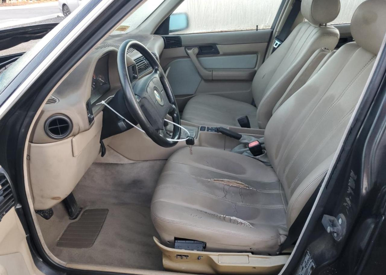 Фото: WBAHD5329SGB37367