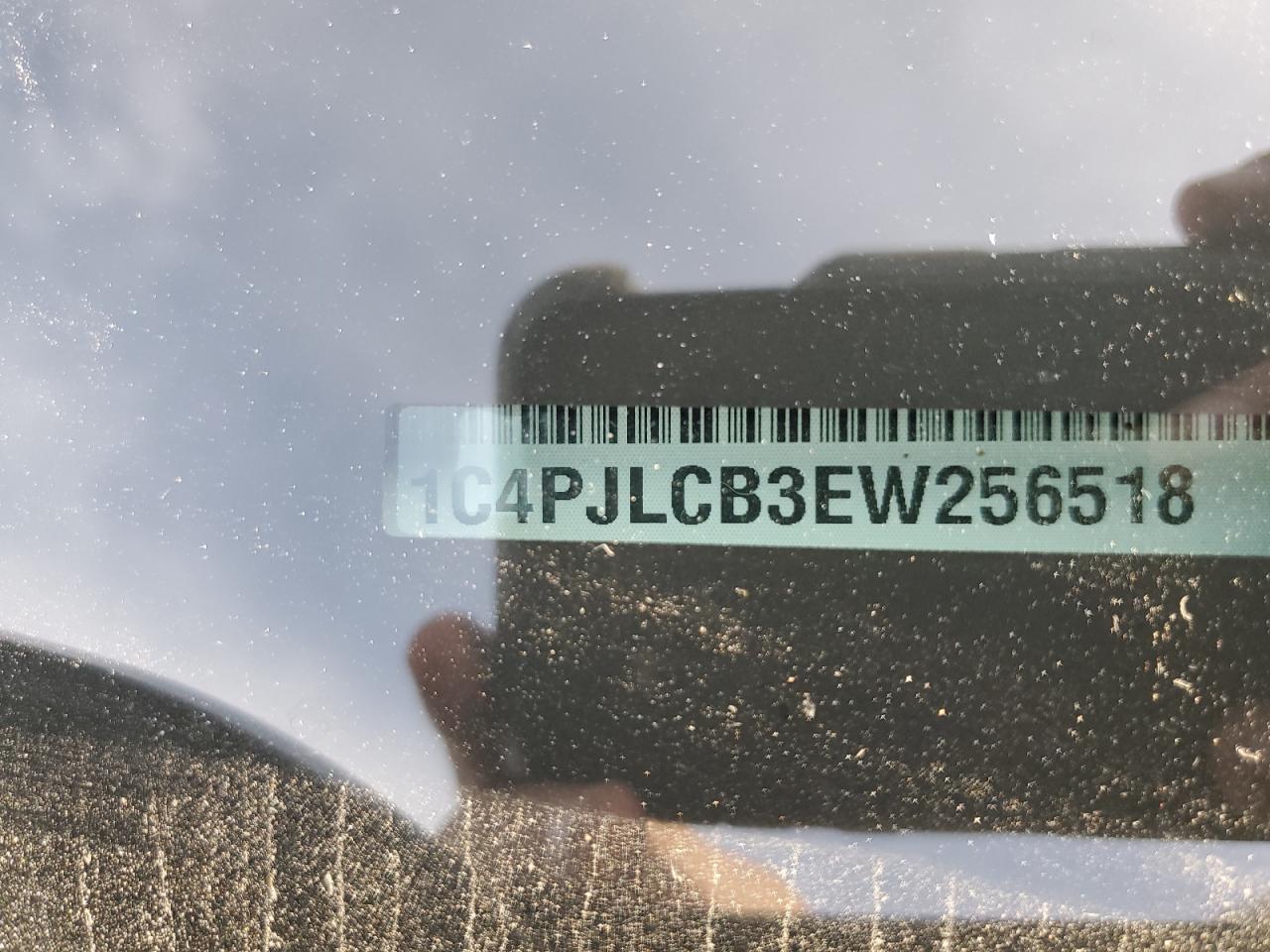 2014 Jeep Cherokee Latitude VIN: 1C4PJLCB3EW256518 Lot: 89877495