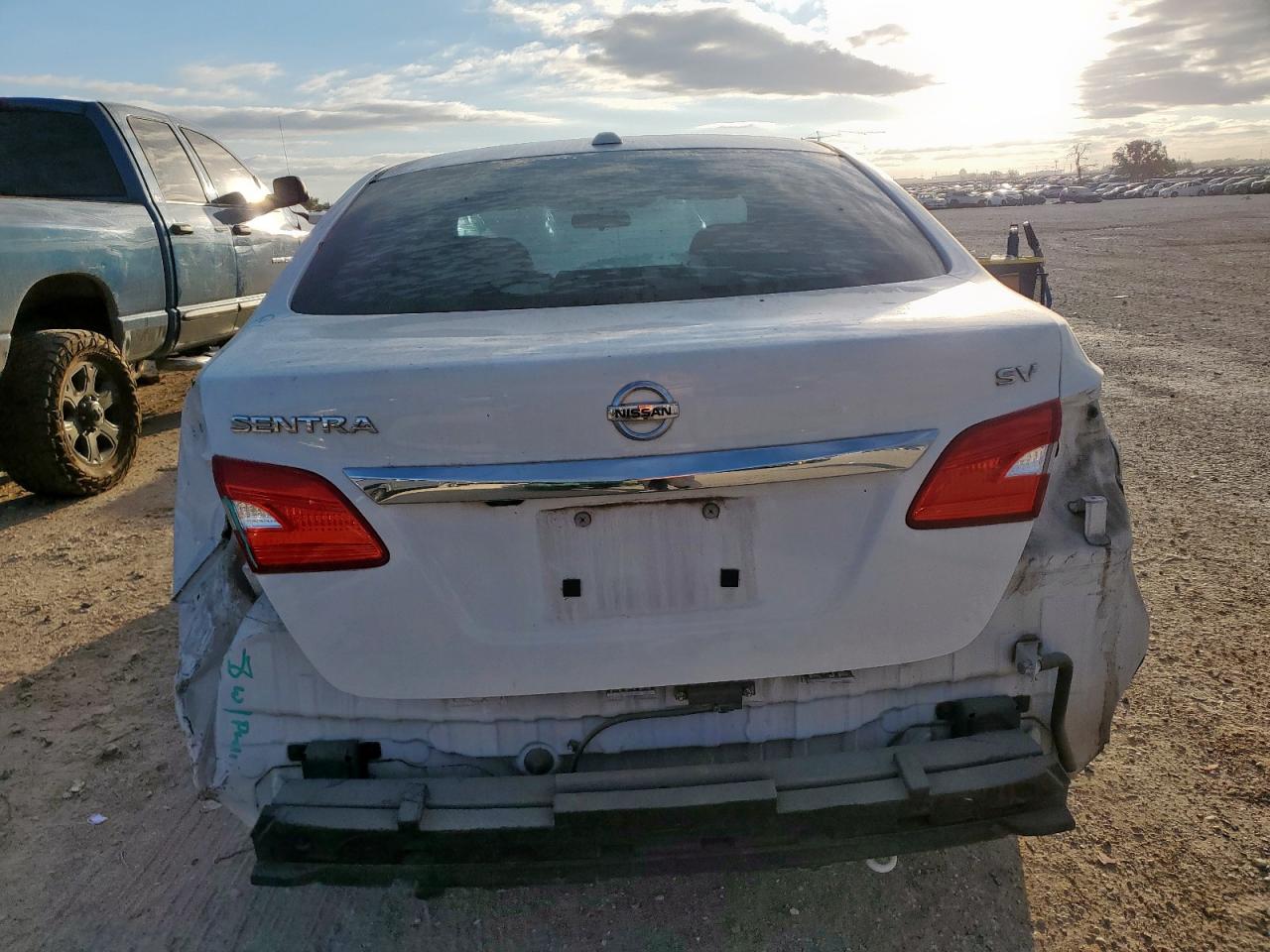 2018 Nissan Sentra S VIN: 3N1AB7AP0JL641837 Lot: 82456375