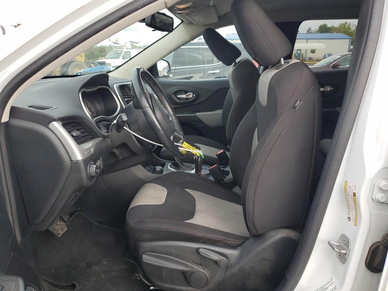 2014 Jeep Cherokee Latitude VIN: 1C4PJMCS4EW285841 Lot: 86160265