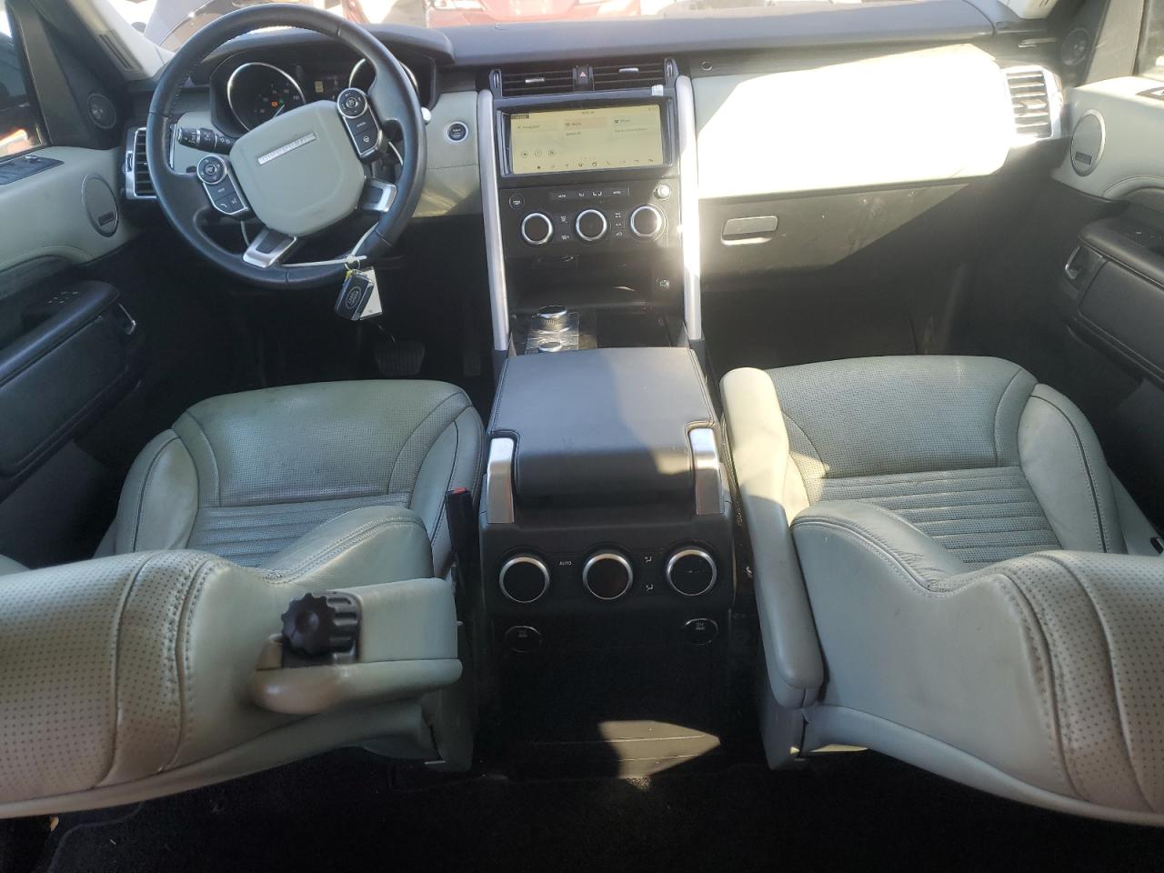 2017 Land Rover Discovery Hse Luxury VIN: SALRHBBV4HA018827 Lot: 85794065