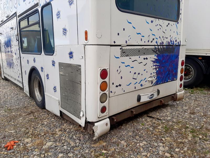 2002 DENNIS TRIDENT 