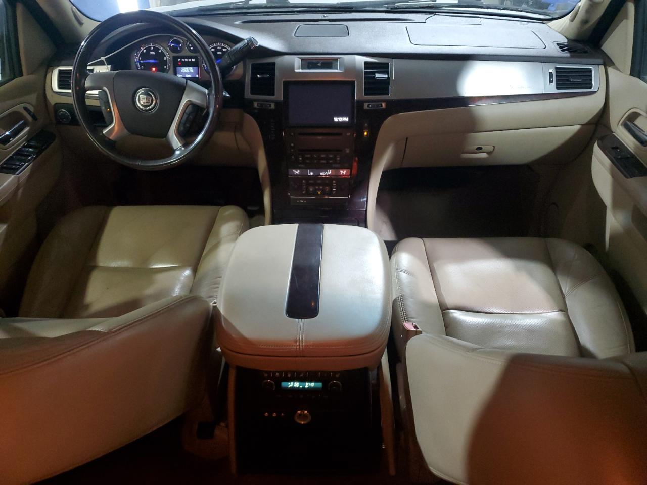 2010 Cadillac Escalade VIN: 1GYUKAEF2AR112367 Lot: 82765295