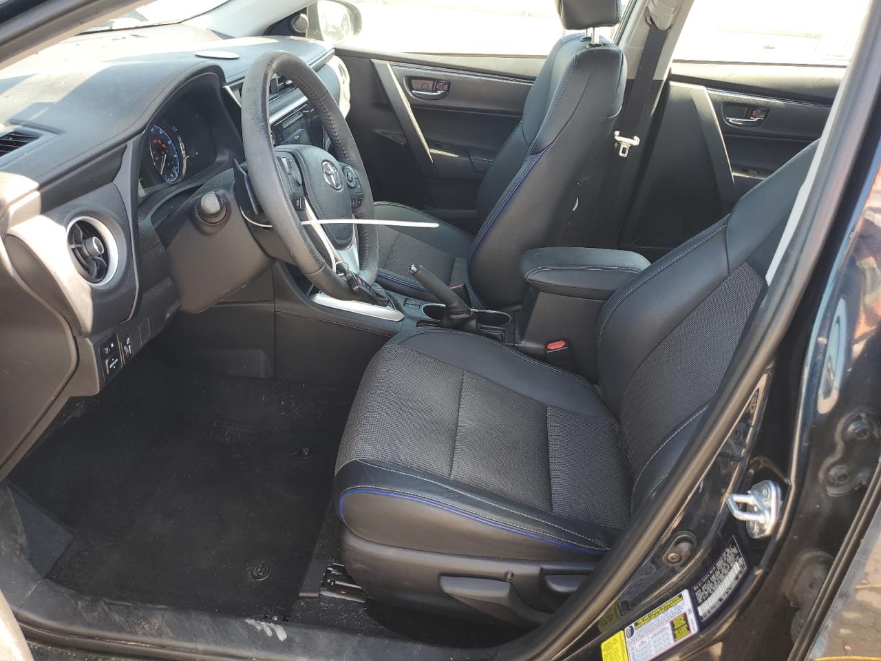 2018 Toyota Corolla L VIN: 2T1BURHE0JC975073 Lot: 85899855