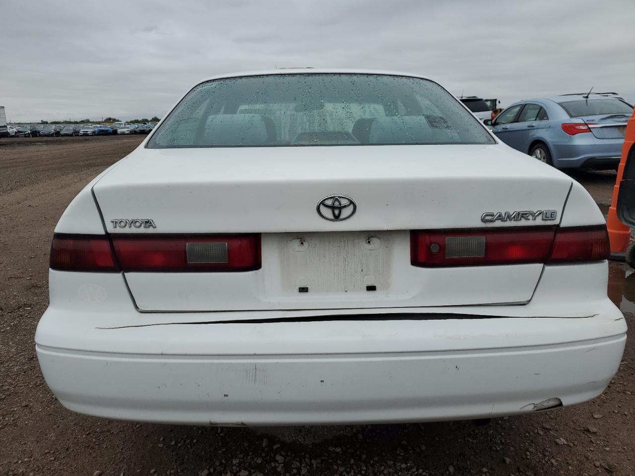 1998 Toyota Camry Le VIN: JT2BG28K9W0217800 Lot: 85507345