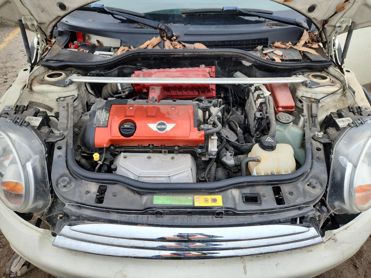 2011 Mini Cooper VIN: WMWSU3C56BT098164 Lot: 85938965