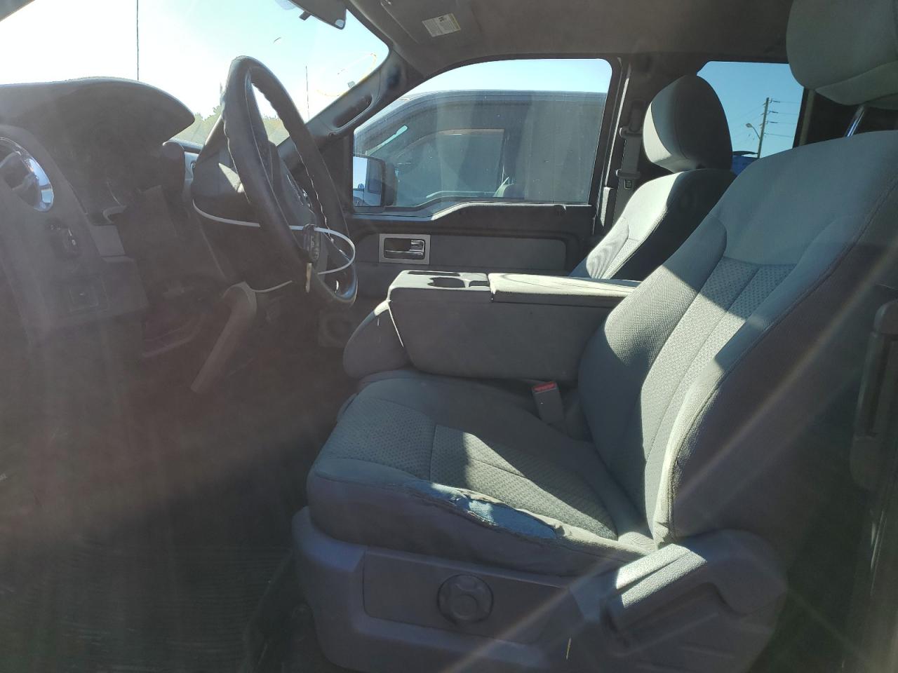 2011 Ford F150 Super Cab VIN: 1FTFX1EF2BFA52125 Lot: 85538155