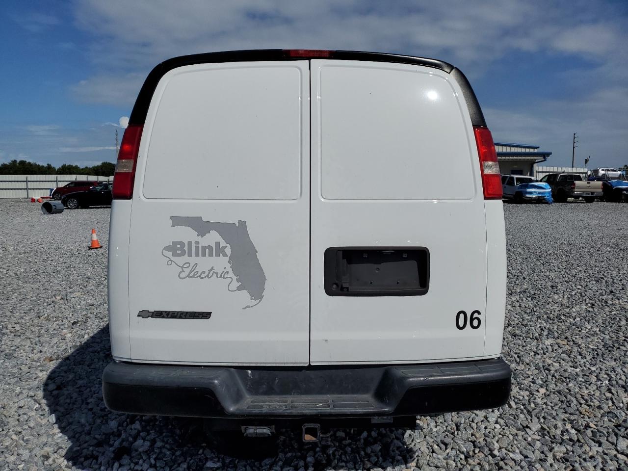 2019 Chevrolet Express G2500 VIN: 1GCWGAFG8K1152279 Lot: 82228145