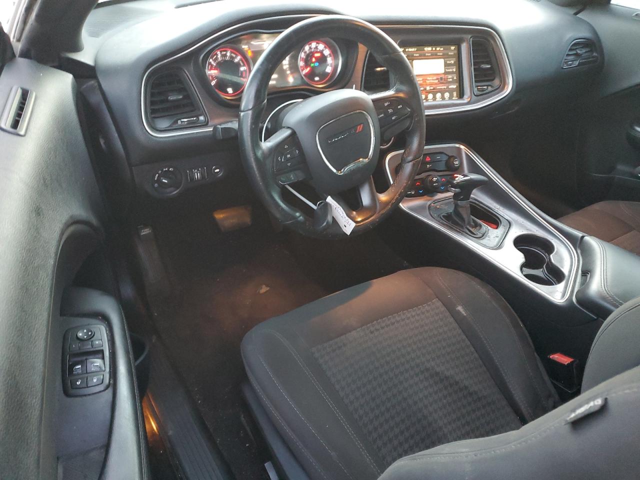 2016 Dodge Challenger Sxt VIN: 2C3CDZAG6GH352558 Lot: 82221015