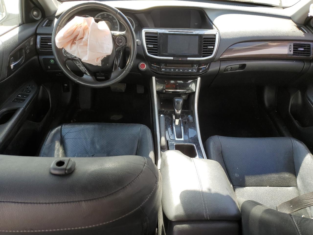 2017 Honda Accord Exl VIN: 1HGCR2F85HA027777 Lot: 84952745