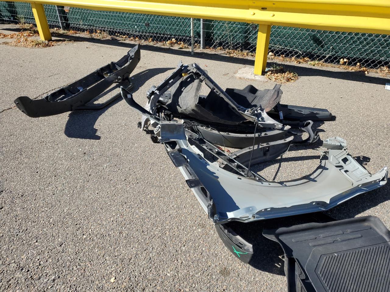 2022 Ford Bronco Base VIN: 1FMEE5DP0NLB03075 Lot: 89563105