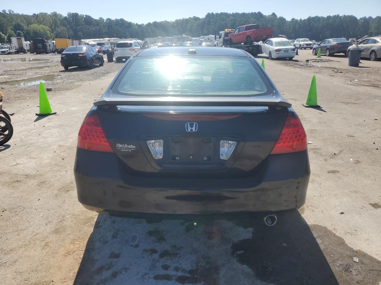 2007 Honda Accord Ex VIN: 1HGCM56837A179717 Lot: 86100875