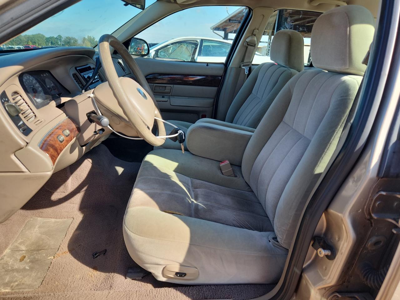 2004 Mercury Grand Marquis Gs VIN: 2MEFM74W64X672754 Lot: 87010225