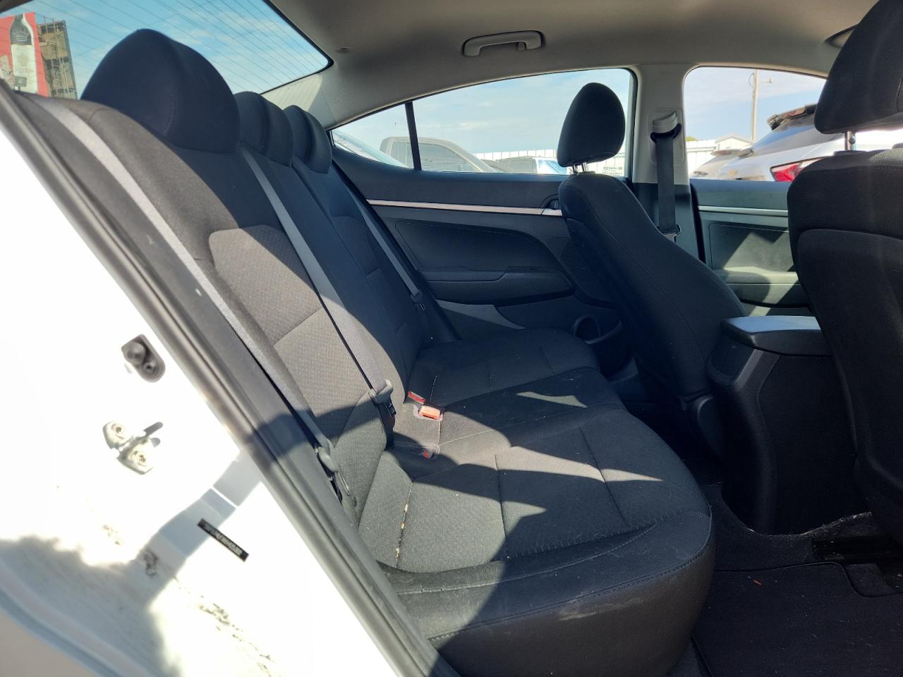 2019 Hyundai Elantra Se VIN: 5NPD74LFXKH425302 Lot: 81952175