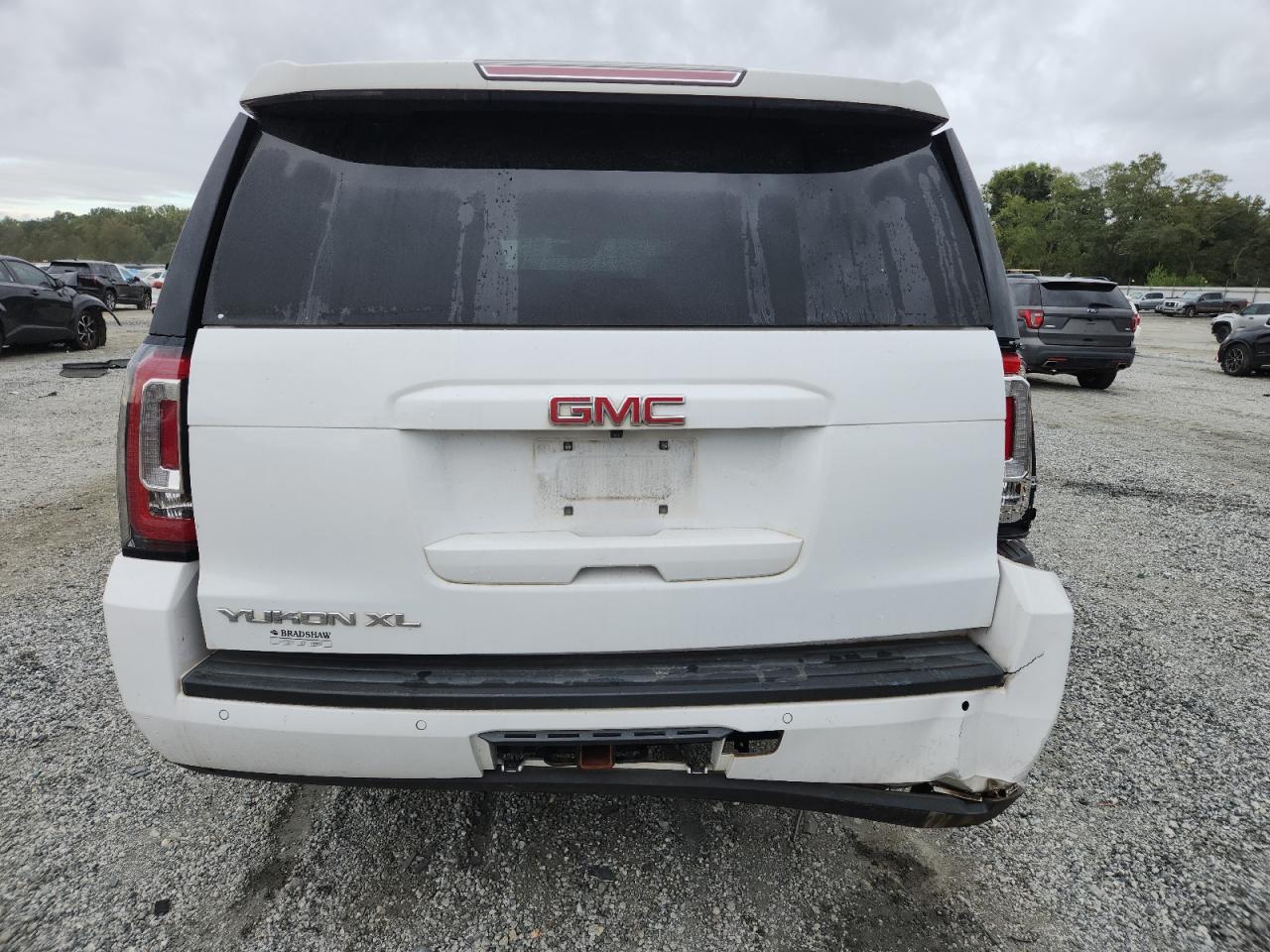 2019 GMC Yukon Xl K1500 Slt VIN: 1GKS2GKC5KR319142 Lot: 82152495