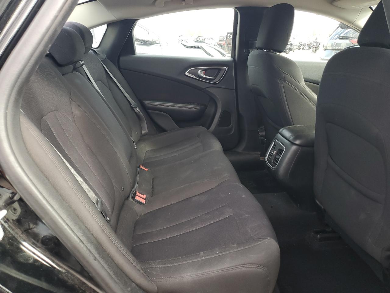 2015 Chrysler 200 Limited VIN: 1C3CCCAB6FN505014 Lot: 86321355