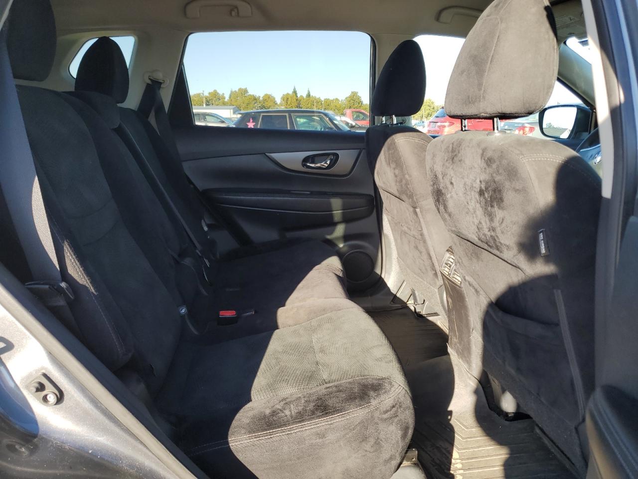 2016 Nissan Rogue S VIN: 5N1AT2MN1GC745311 Lot: 82239105