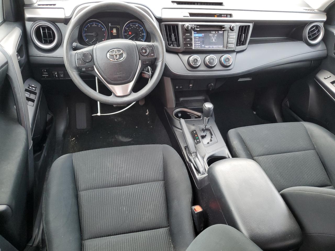 2018 Toyota Rav4 Le VIN: 2T3BFREV5JW811404 Lot: 86225165