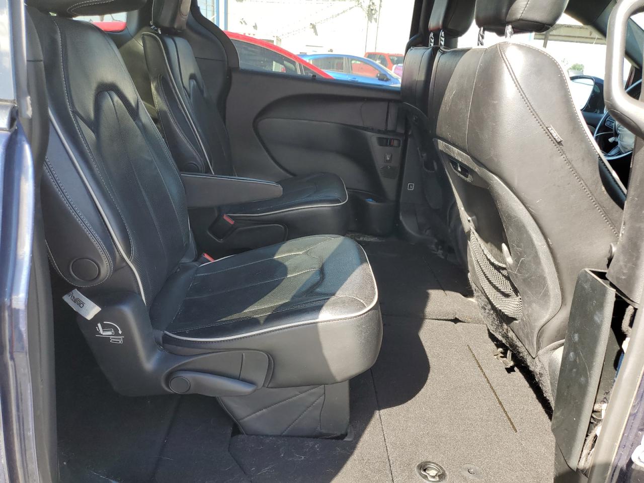 2018 Chrysler Pacifica Limited VIN: 2C4RC1GG9JR256751 Lot: 81938295