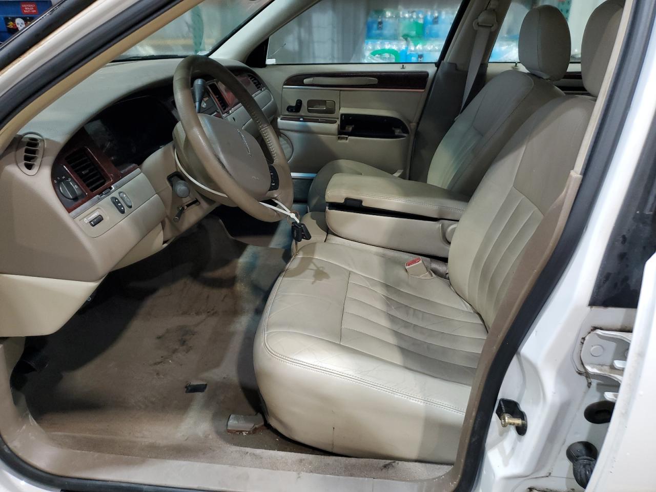 2005 Lincoln Town Car Signature VIN: 1LNHM81W65Y615097 Lot: 86436515