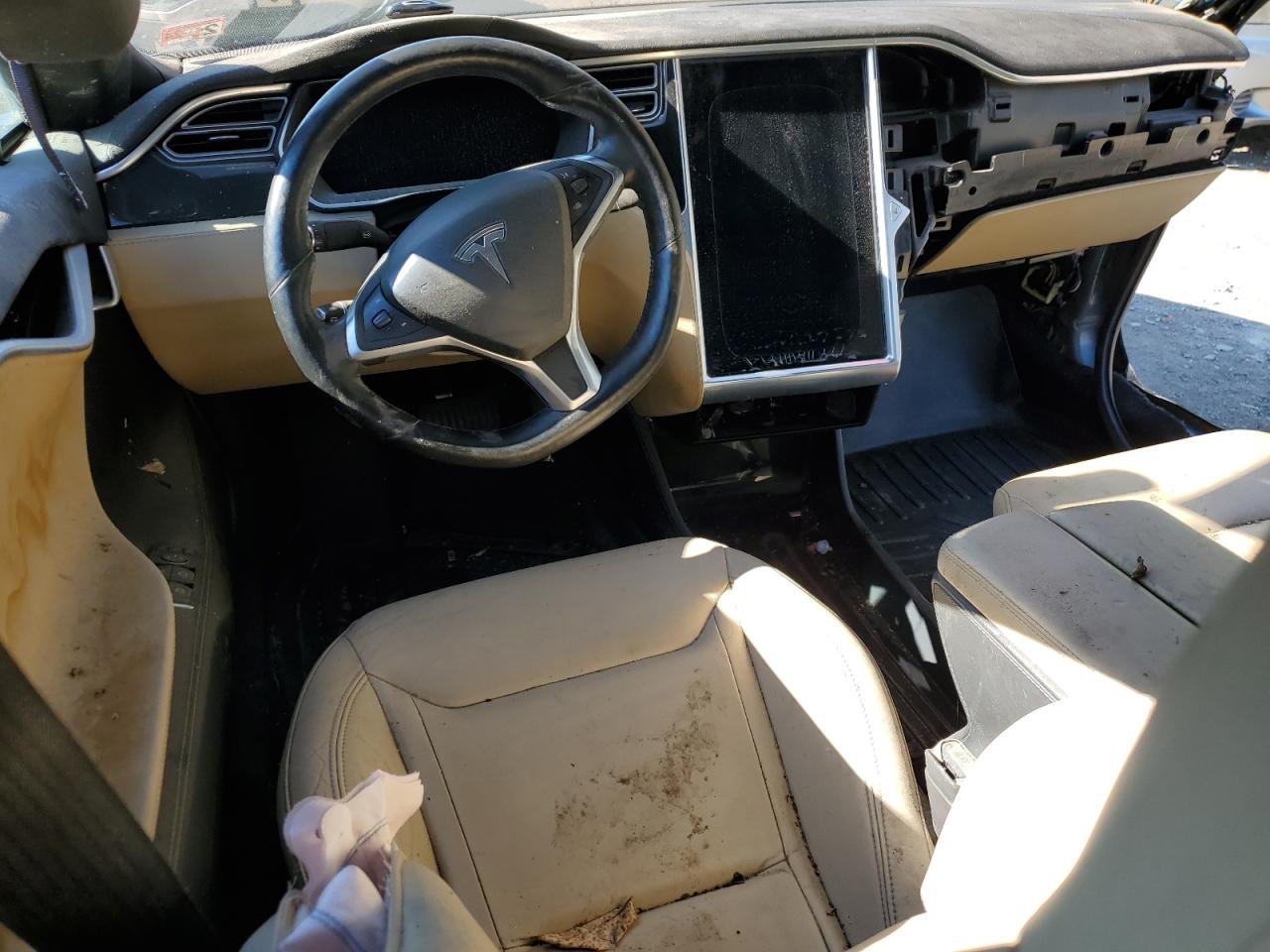 2015 Tesla Model S 85D VIN: 5YJSA4H21FF087551 Lot: 82465805