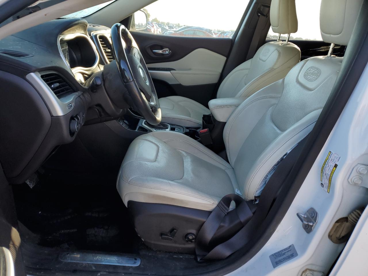 2017 Jeep Cherokee Overland VIN: 1C4PJLJS5HW650853 Lot: 89440435