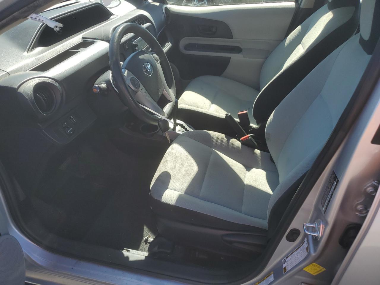 2013 Toyota Prius C VIN: JTDKDTB3XD1056145 Lot: 87253765