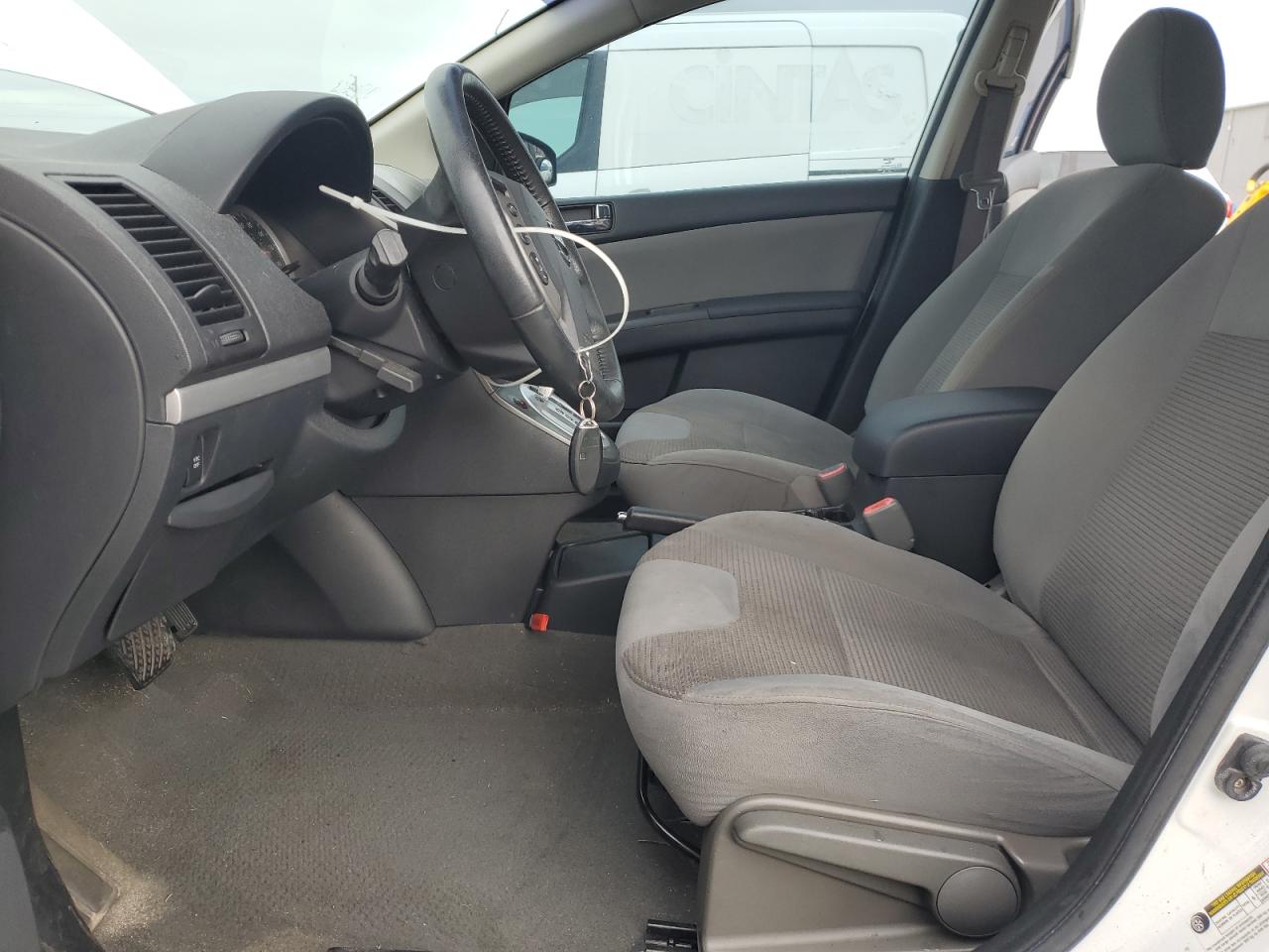 2011 Nissan Sentra 2.0 VIN: 3N1AB6AP2BL670560 Lot: 82351985