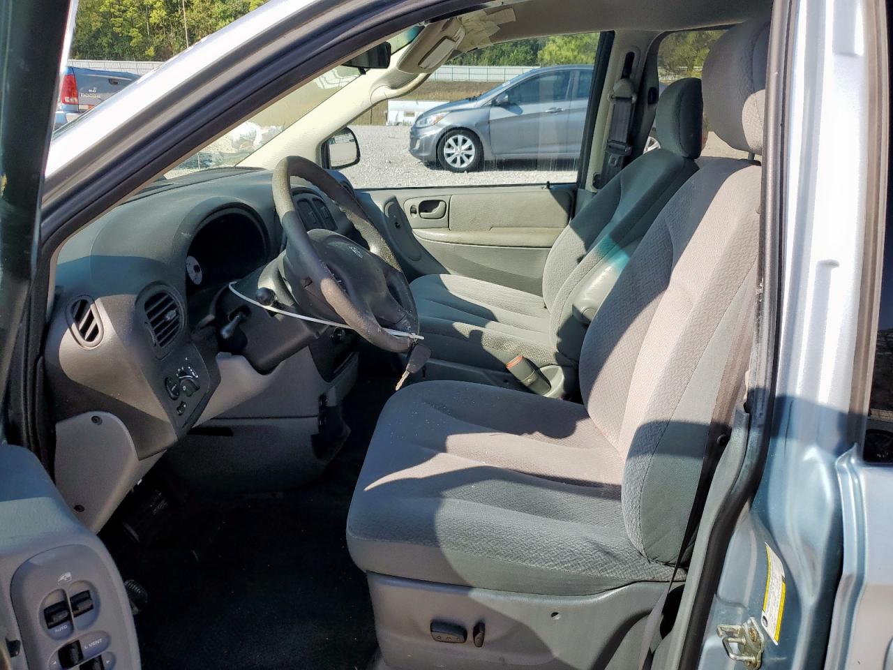 2005 Dodge Grand Caravan Se VIN: 2D4GP24R95R379515 Lot: 90302785