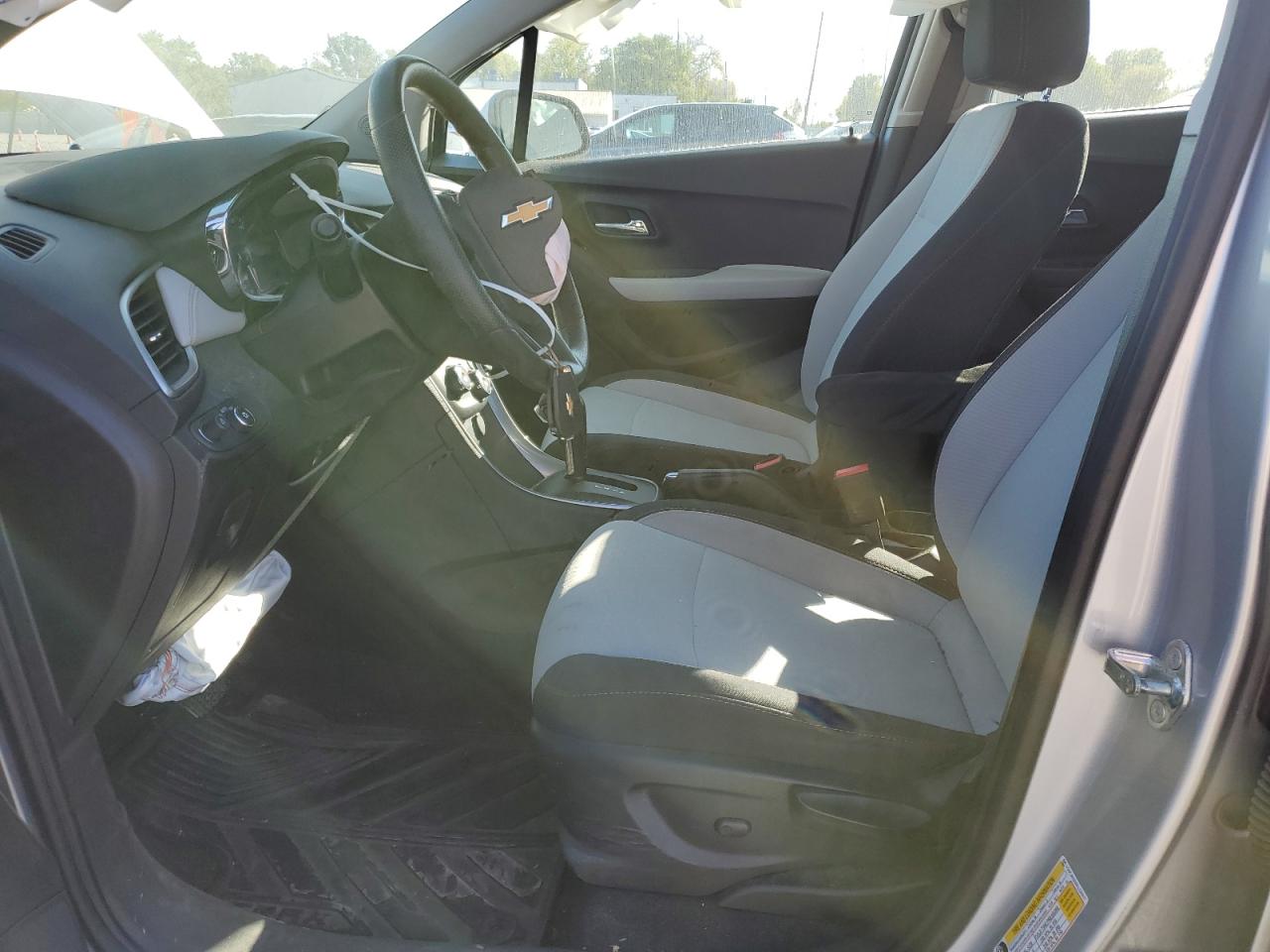 2019 Chevrolet Trax Ls VIN: 3GNCJNSB8KL110927 Lot: 86495925