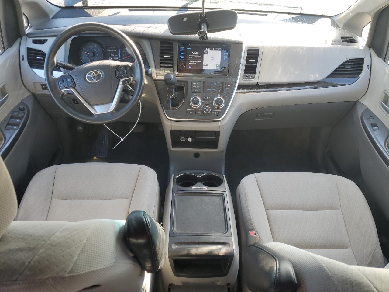 2017 Toyota Sienna Le VIN: 5TDKZ3DC3HS854512 Lot: 89645375