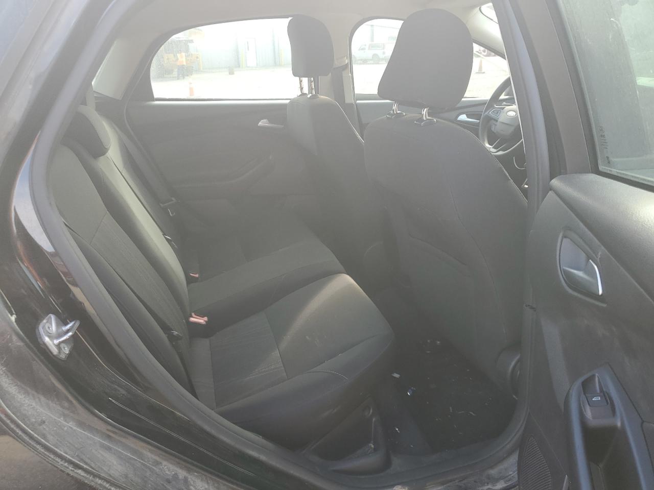 2015 Ford Focus Se VIN: 1FADP3K22FL252729 Lot: 85734185