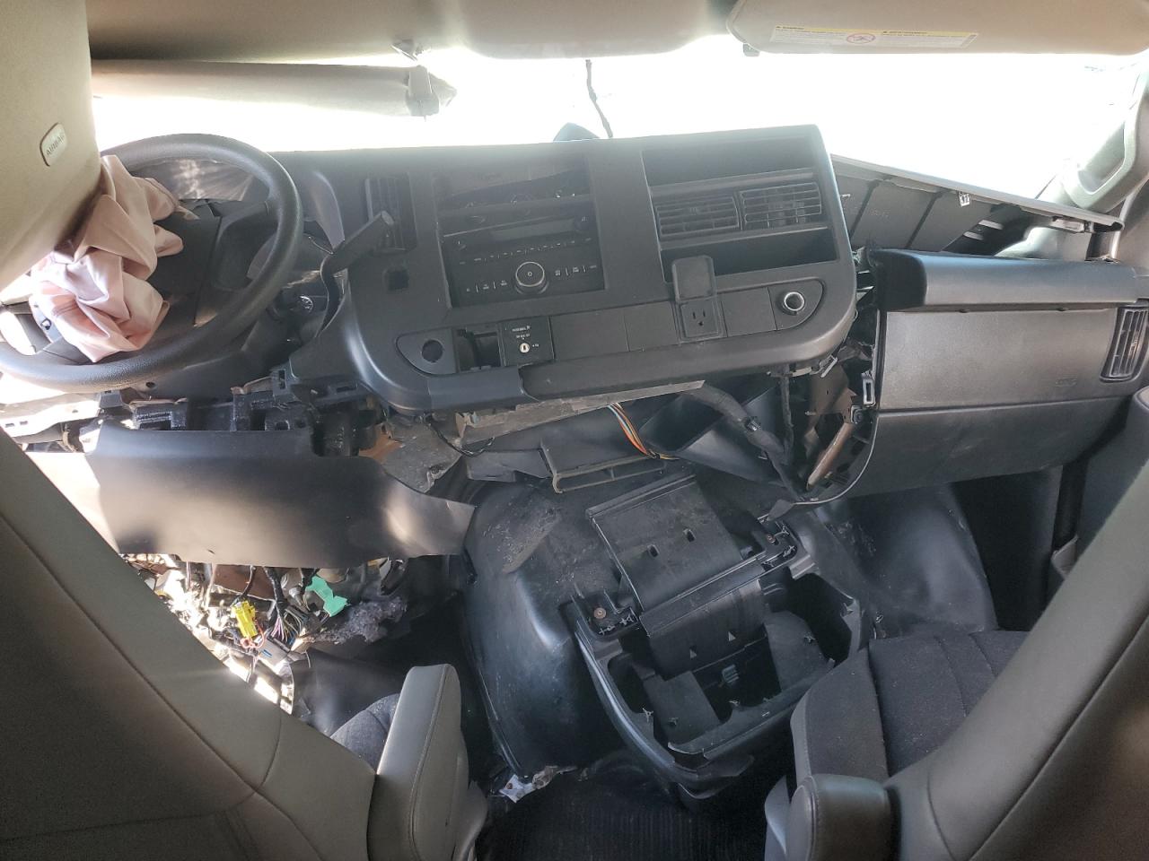 2019 Chevrolet Express G2500 VIN: 1GCWGAFG5K1251545 Lot: 82769885