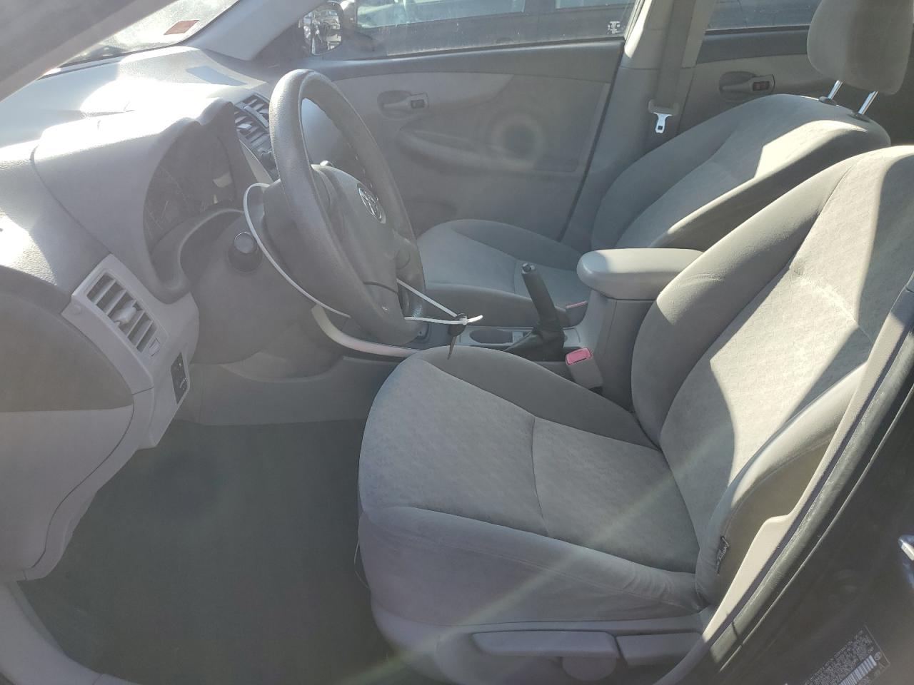 2009 Toyota Corolla Base VIN: JTDBL40E99J030477 Lot: 82546995