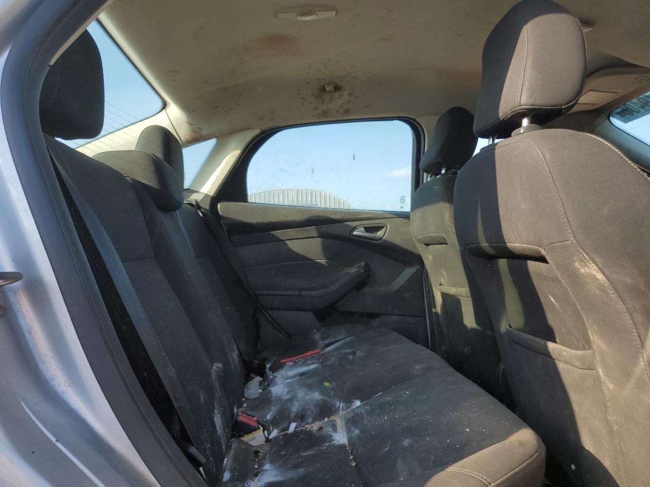 2016 Ford Focus Se VIN: 1FADP3F24GL391403 Lot: 86119405