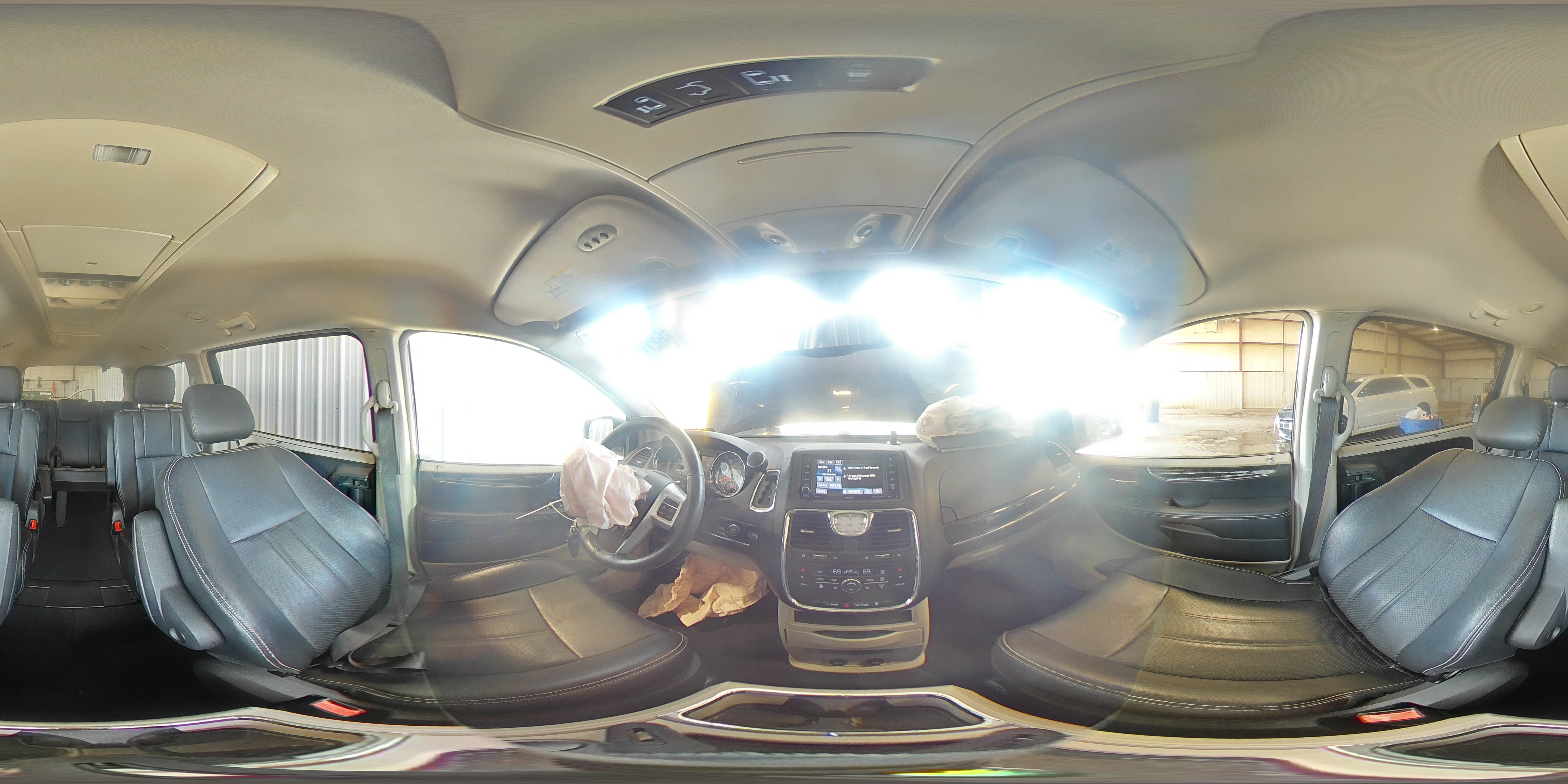 2015 Chrysler Town & Country Touring L VIN: 2C4RC1CG8FR506381 Lot: 86270875