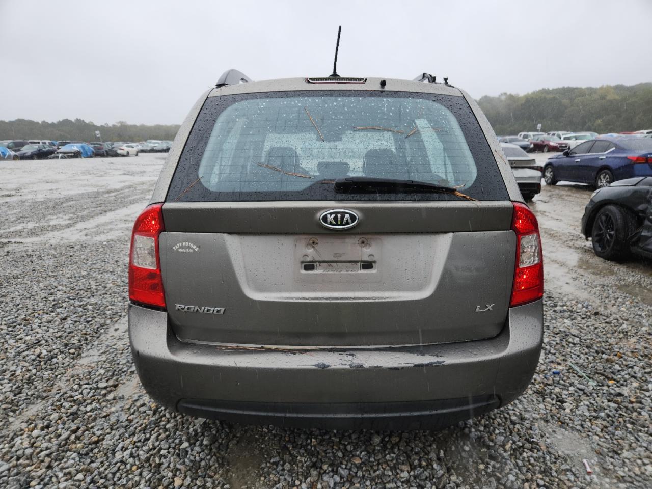 2009 Kia Rondo Base VIN: KNAFG528197240746 Lot: 82657525