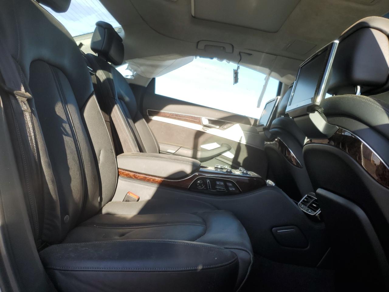 2011 Audi A8 Quattro VIN: WAUTVAFD2BN020350 Lot: 87014735