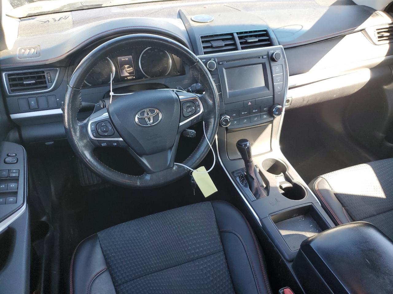 2015 Toyota Camry Le VIN: 4T1BF1FK8FU102083 Lot: 85676035