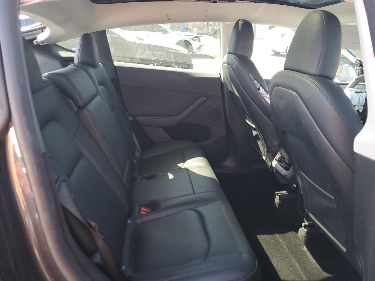 2024 Tesla Model Y VIN: 7SAYGDEE8RA237666 Lot: 85917075