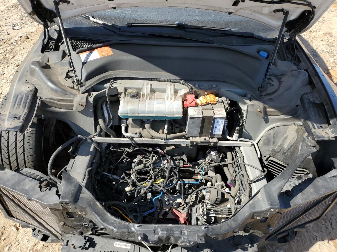 2014 Tesla Model S VIN: 5YJSA1H28EFP63717 Lot: 82633905