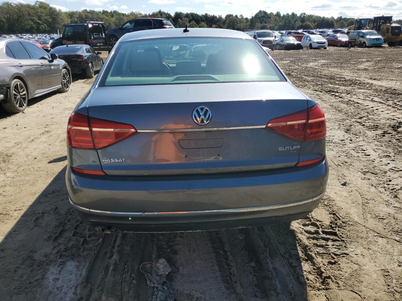 2016 Volkswagen Passat S VIN: 1VWAT7A32GC017093 Lot: 85703075