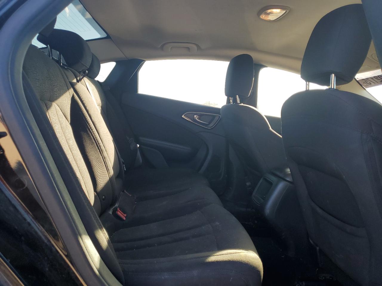 2015 Chrysler 200 Limited VIN: 1C3CCCAB8FN644819 Lot: 86092175