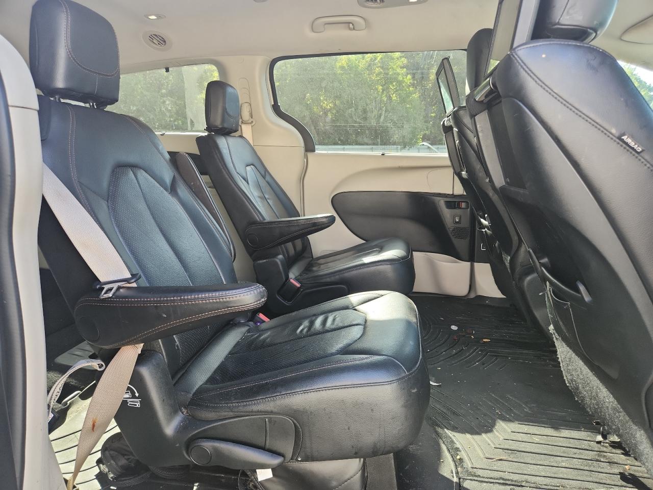 2017 Chrysler Pacifica Touring L Plus VIN: 2C4RC1EG2HR608386 Lot: 82195975